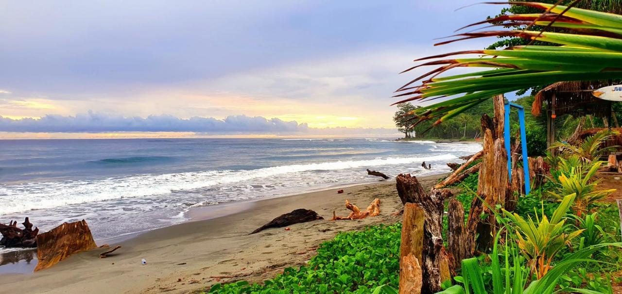 Amban Beach House Manokwari Dış mekan fotoğraf
